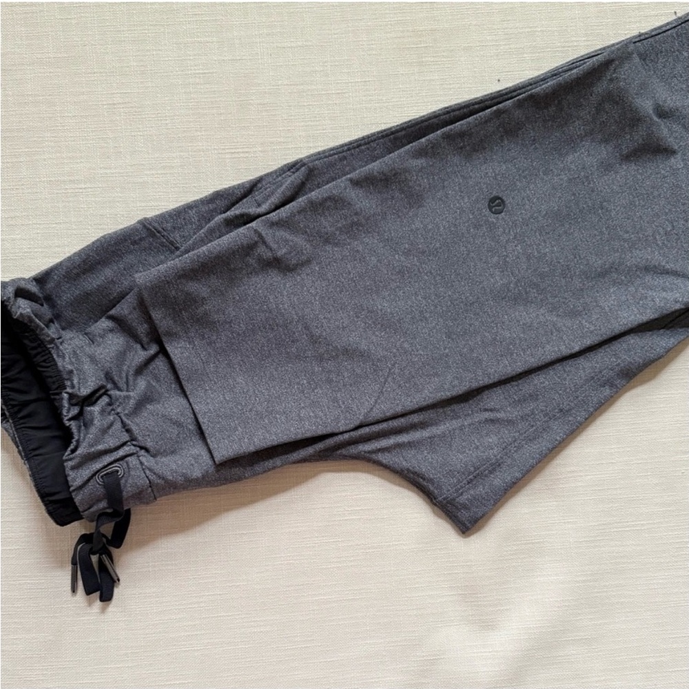 Lululemon Athletica On The Fly 7/8 Luxstreme Everday Pants Heathered Gray- Sz 4 - Picture 12 of 16